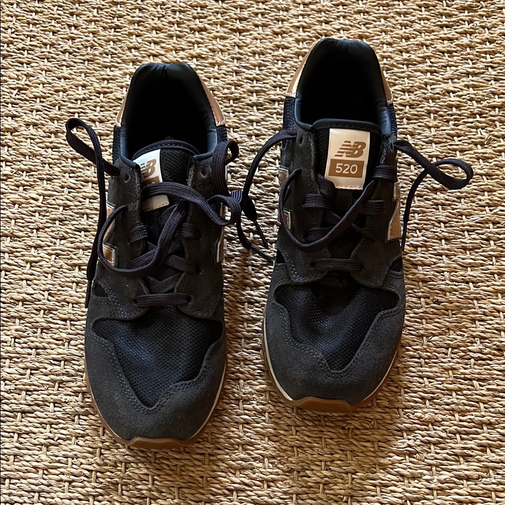 New Balance Blue Sneakers Stylish Comfortable Versatile 520